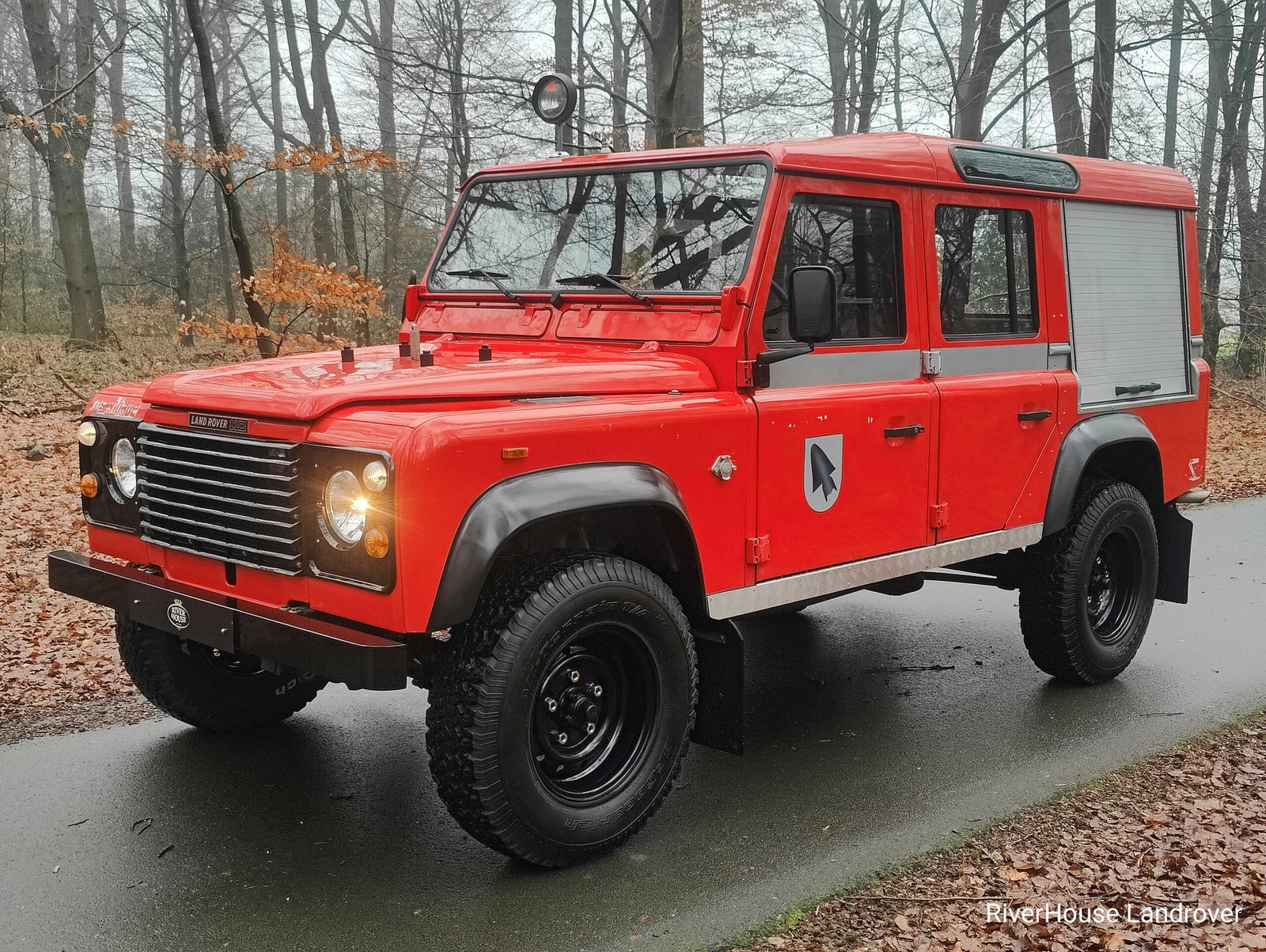 1990 Defender 110 Stationwagon 3.5 Litre V8 , only 11800 km since new