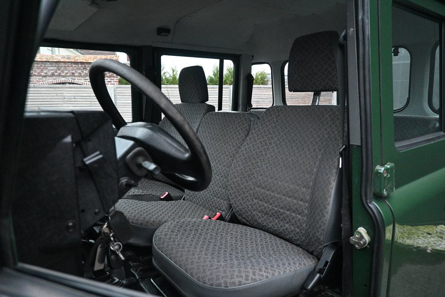 2001 Defender 130 Td5, Front seating before retrim