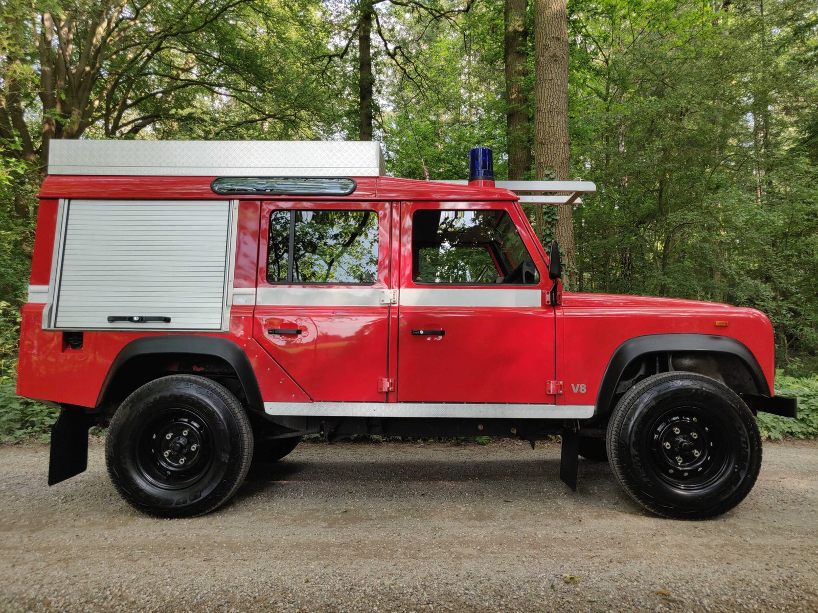 1993 Defender 110 Stationwagon vehicle photograph 02