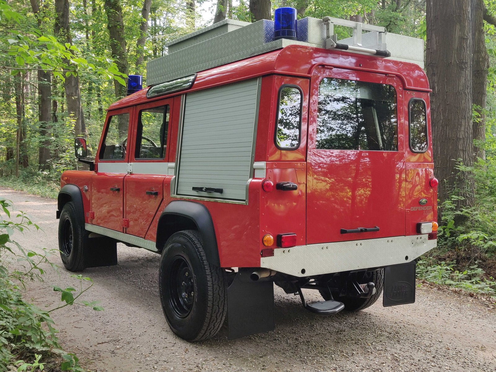 1993 Defender 110 Stationwagon vehicle photograph 04