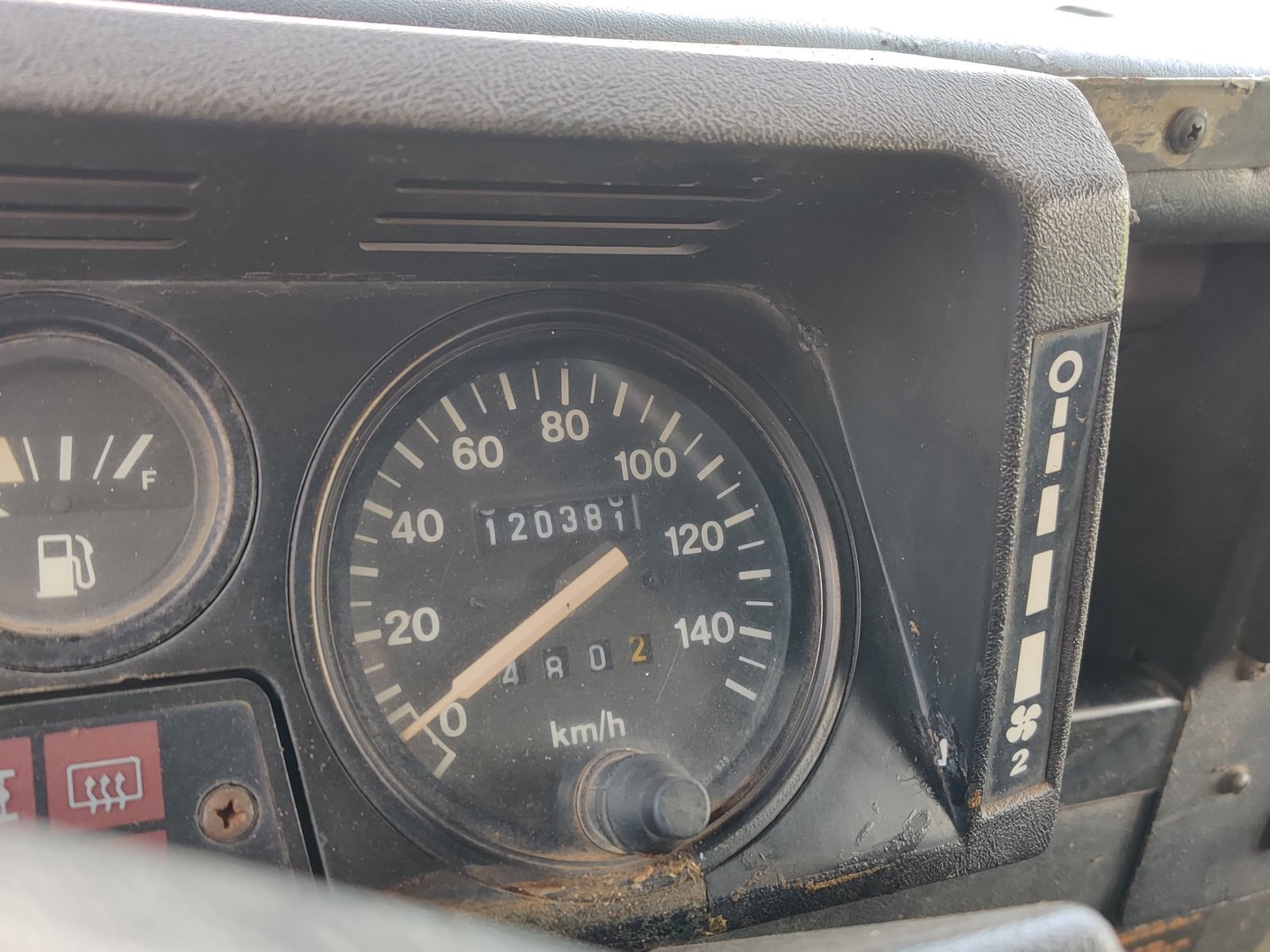 1991 Defender 110 6 x 4 vehicle photograph 07