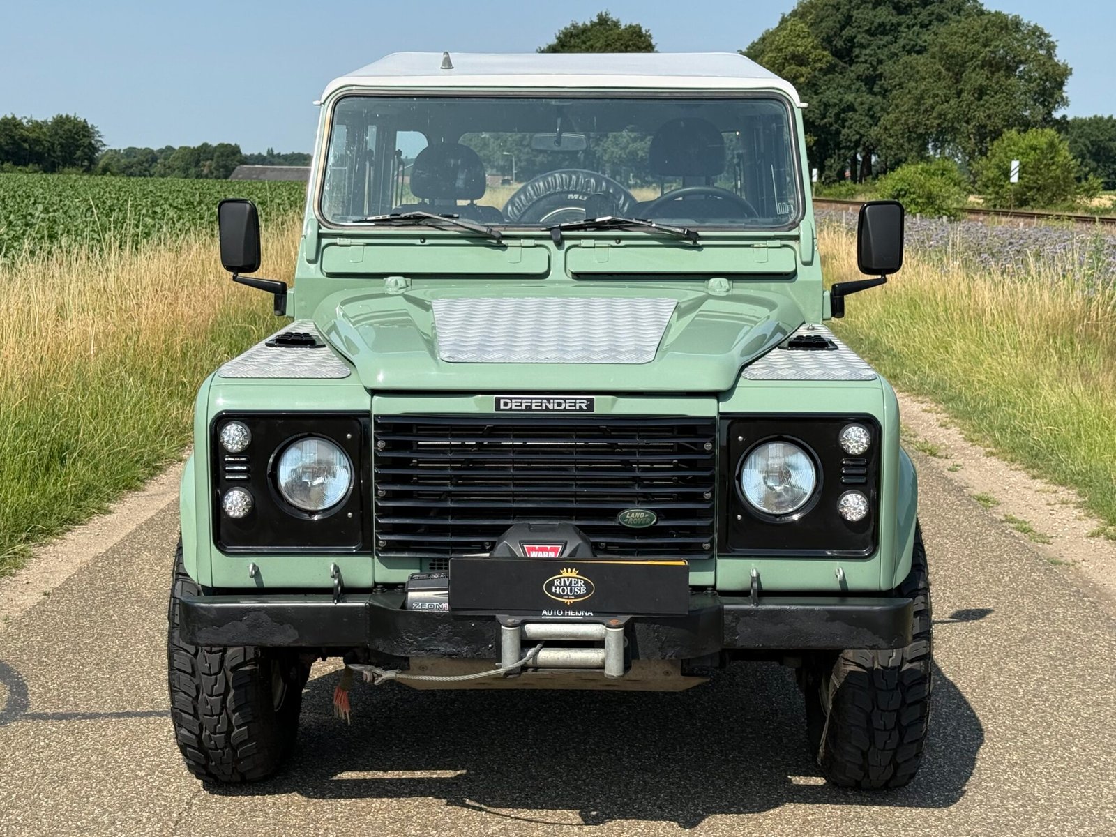 2001 Defender 130 Crewcab vehicle photograph 04