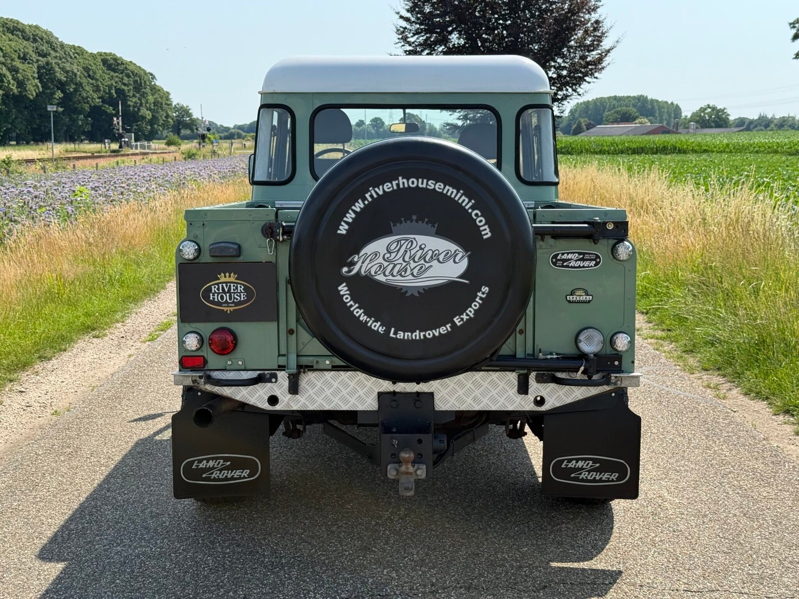 2001 Defender 130 Crewcab vehicle photograph 05