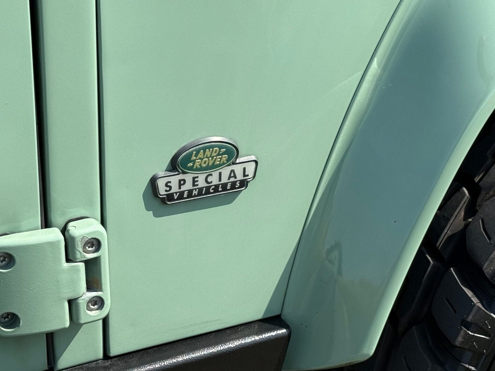 2001 Defender 130 Crewcab vehicle photograph 07