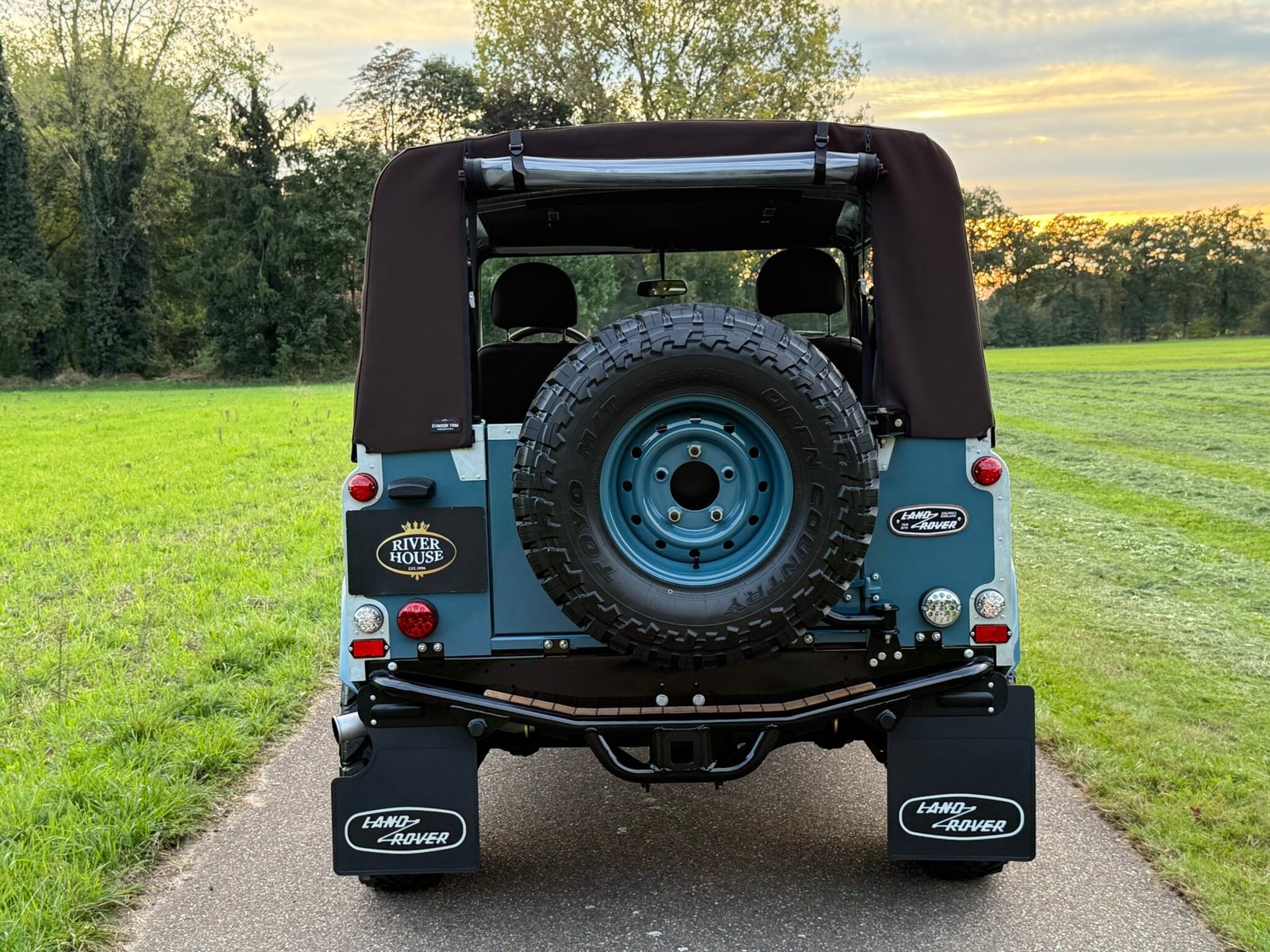 1997 Defender 90 Soft Top vehicle photograph 05