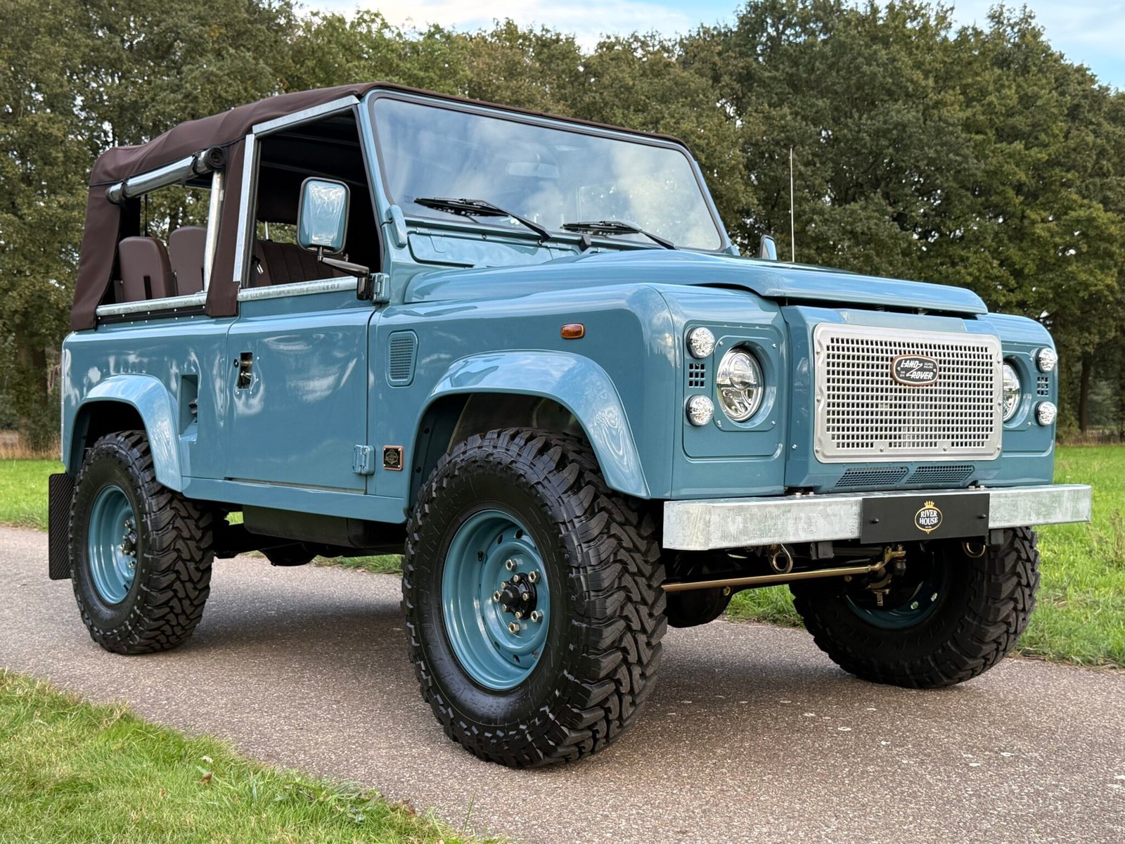 1997 Defender 90 Soft Top vehicle photograph 06