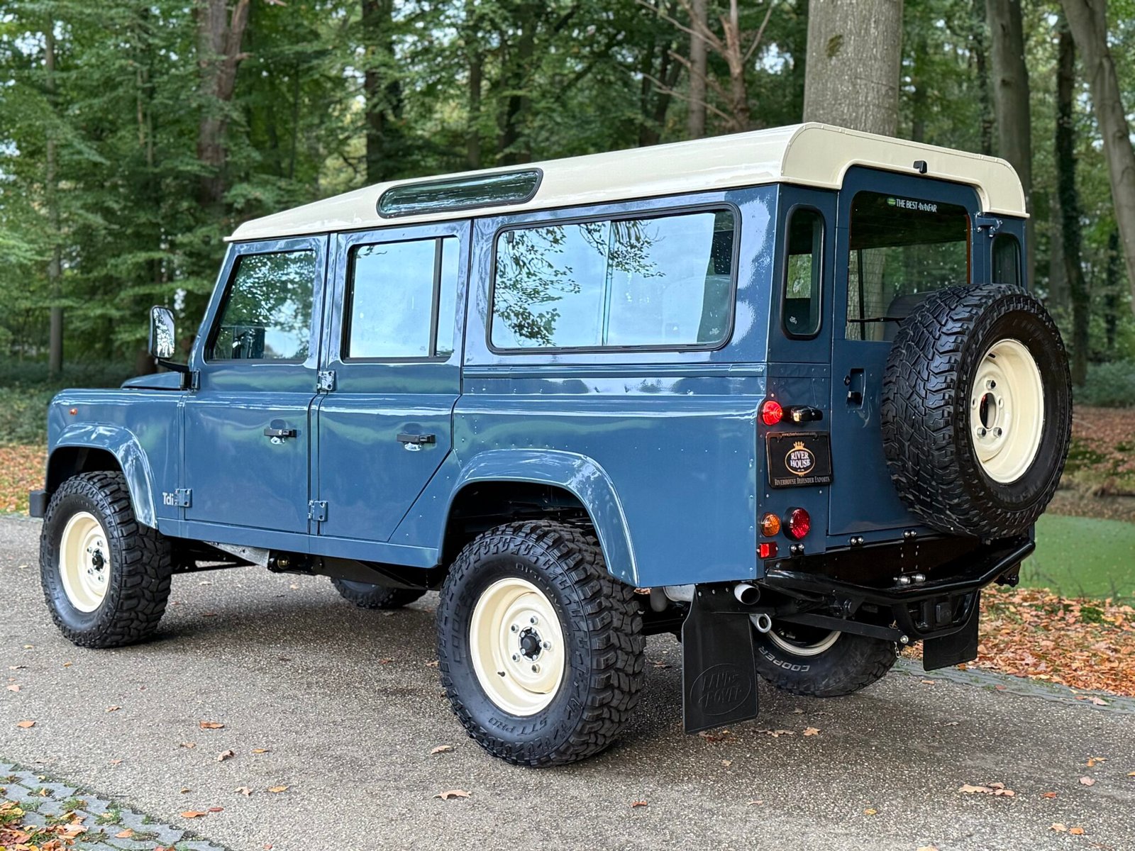 1997 Defender 110 vehicle photograph 03