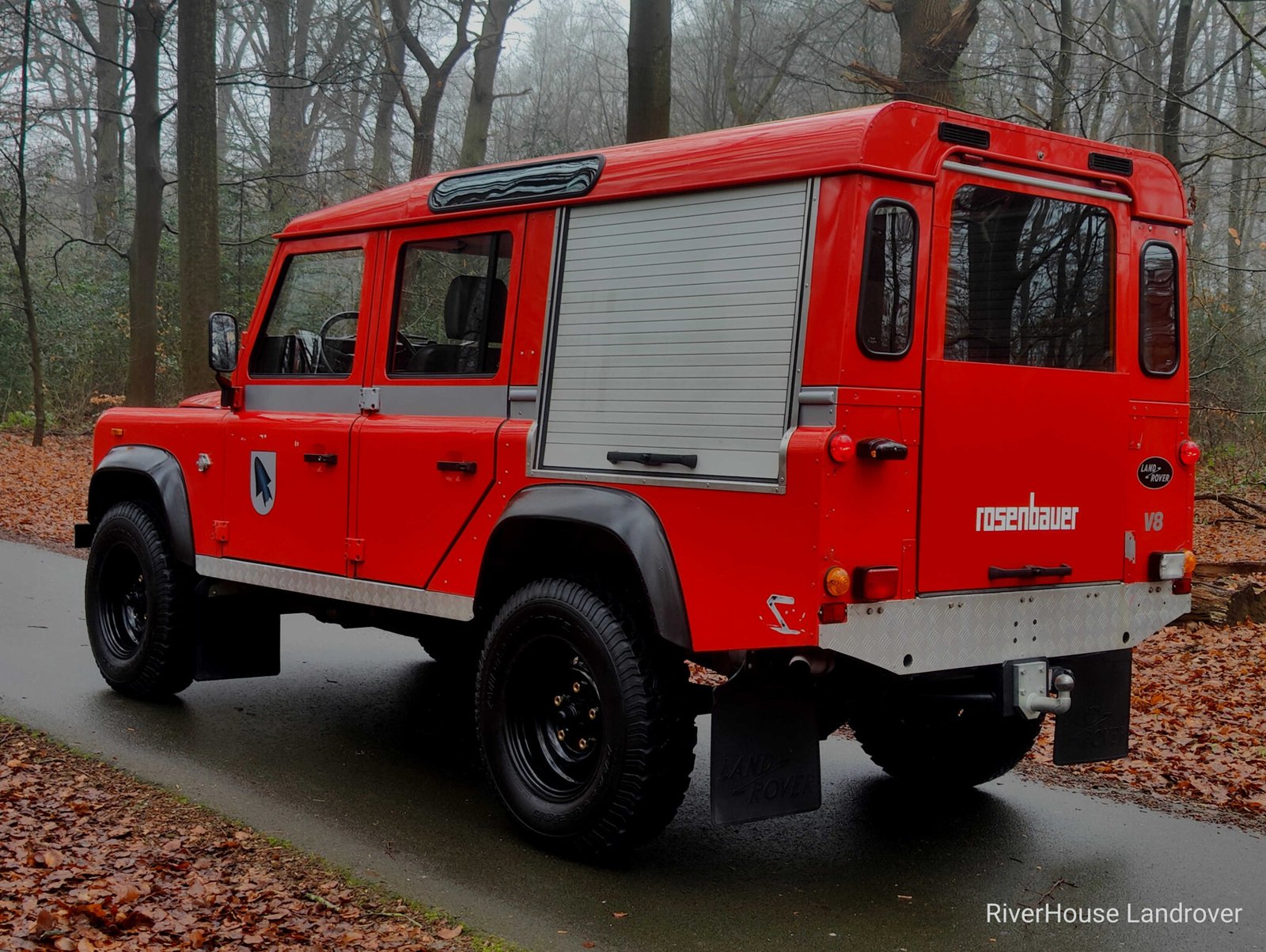 1989 Defender 110 vehicle photograph 07