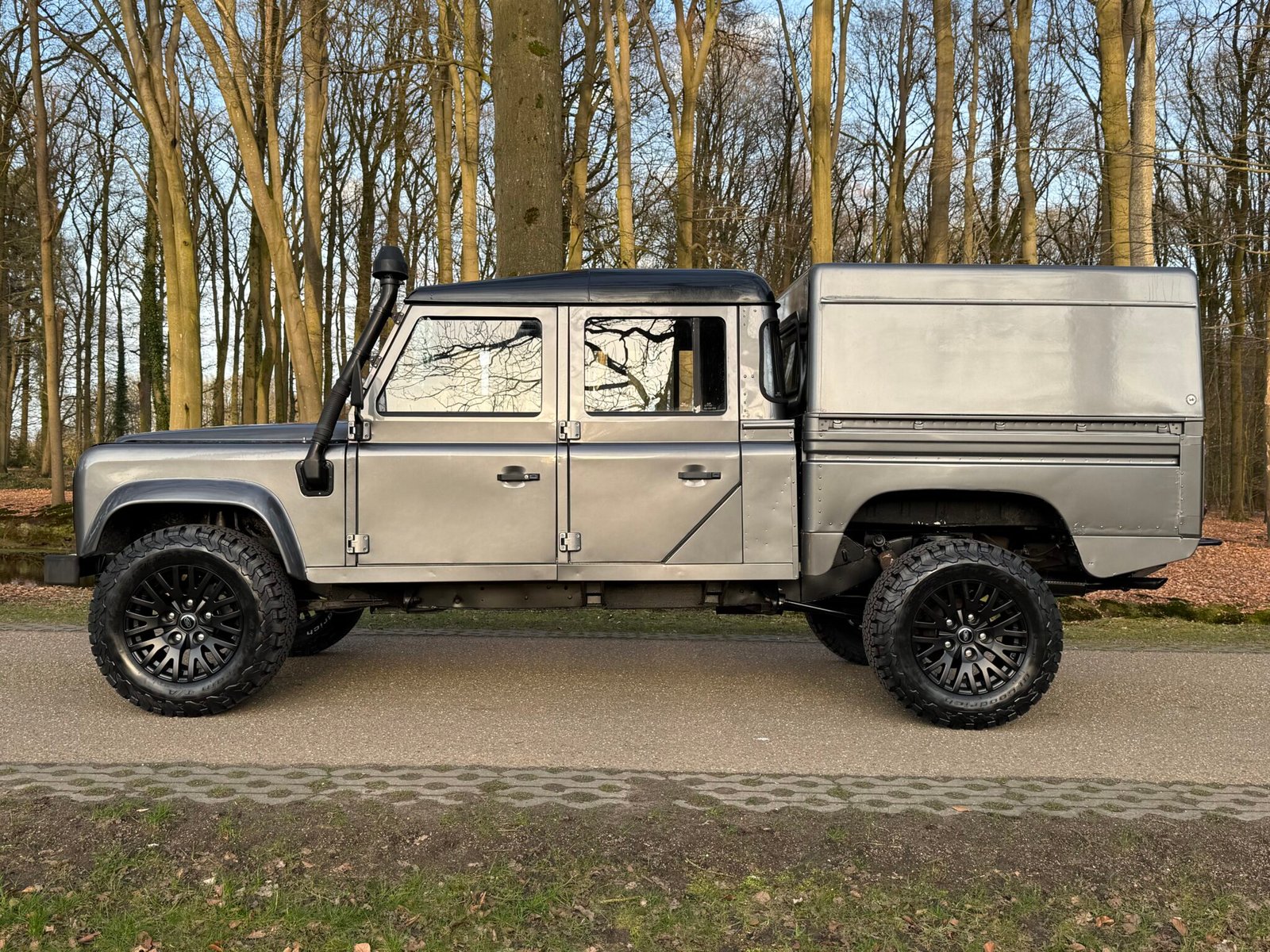 1993 Defender 130 Crewcab vehicle photograph 02