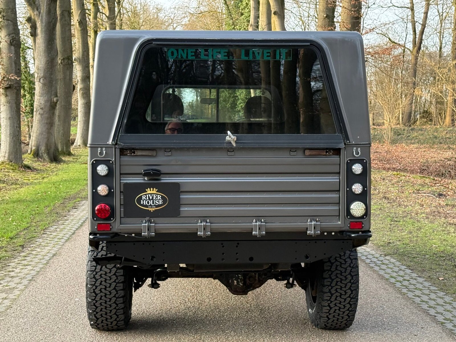 1993 Defender 130 Crewcab vehicle photograph 05