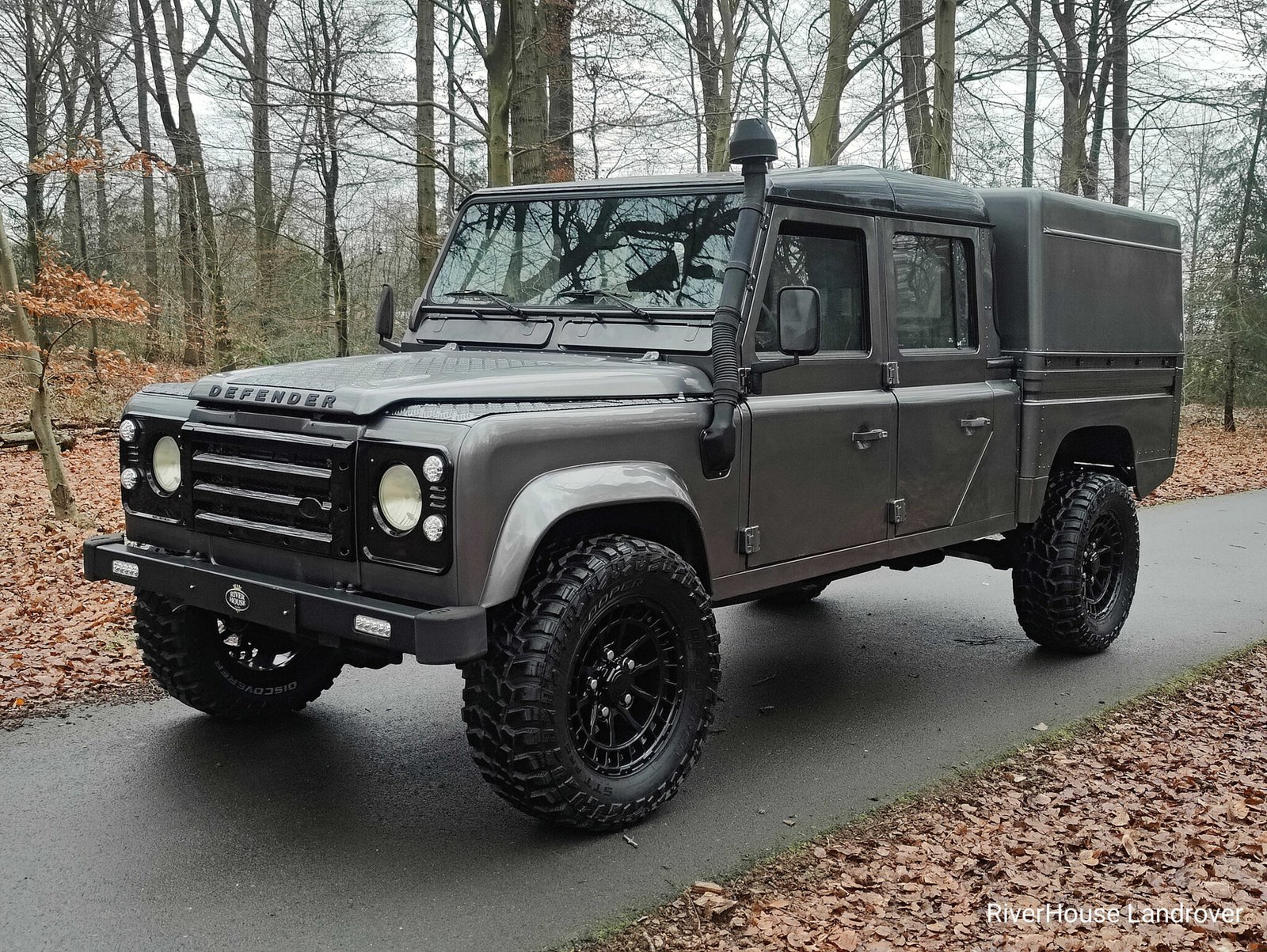 1993 Defender 130 Crewcab vehicle photograph 07