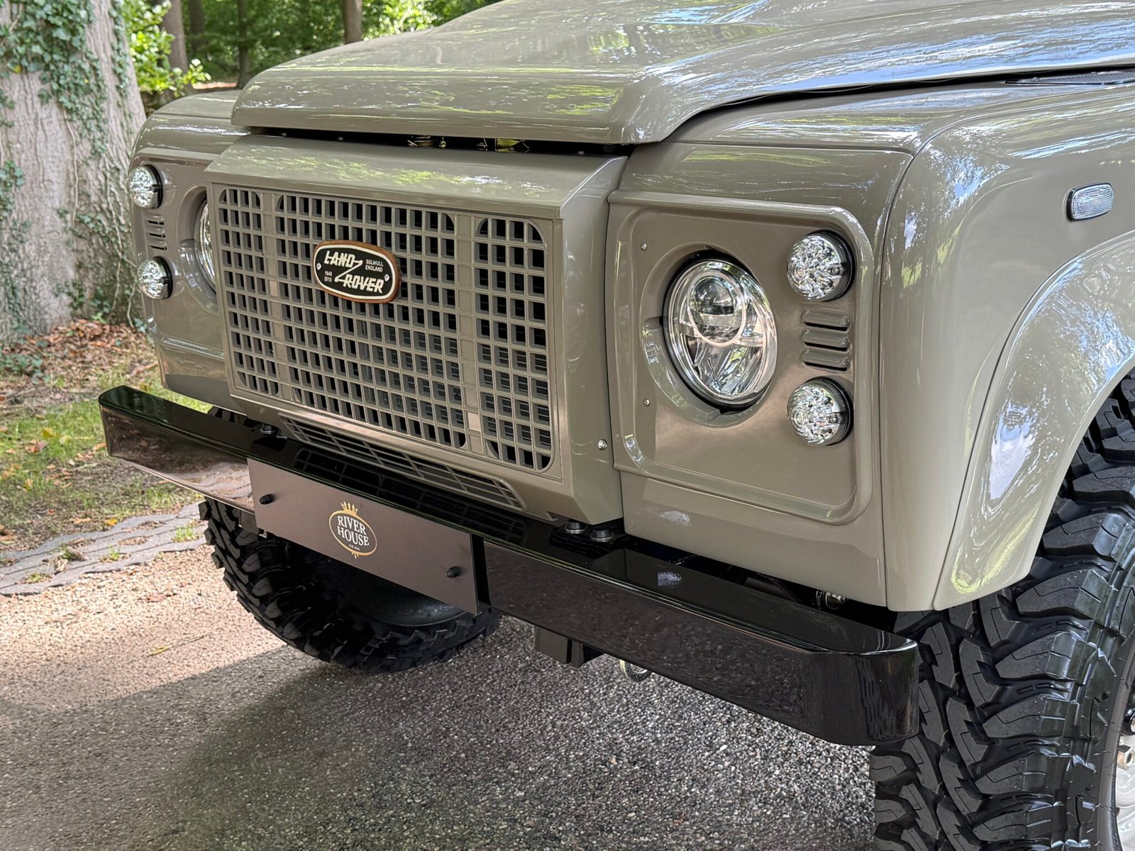 2000 Defender 90 Soft Top vehicle photograph 06