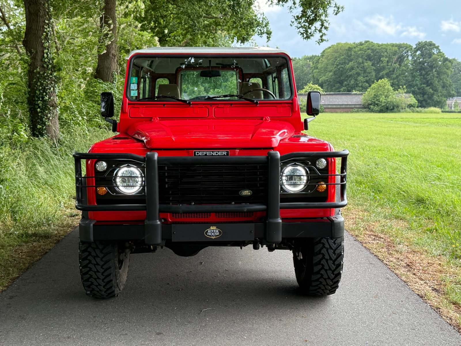 2001 Defender 90 Stationwagon vehicle photograph 04