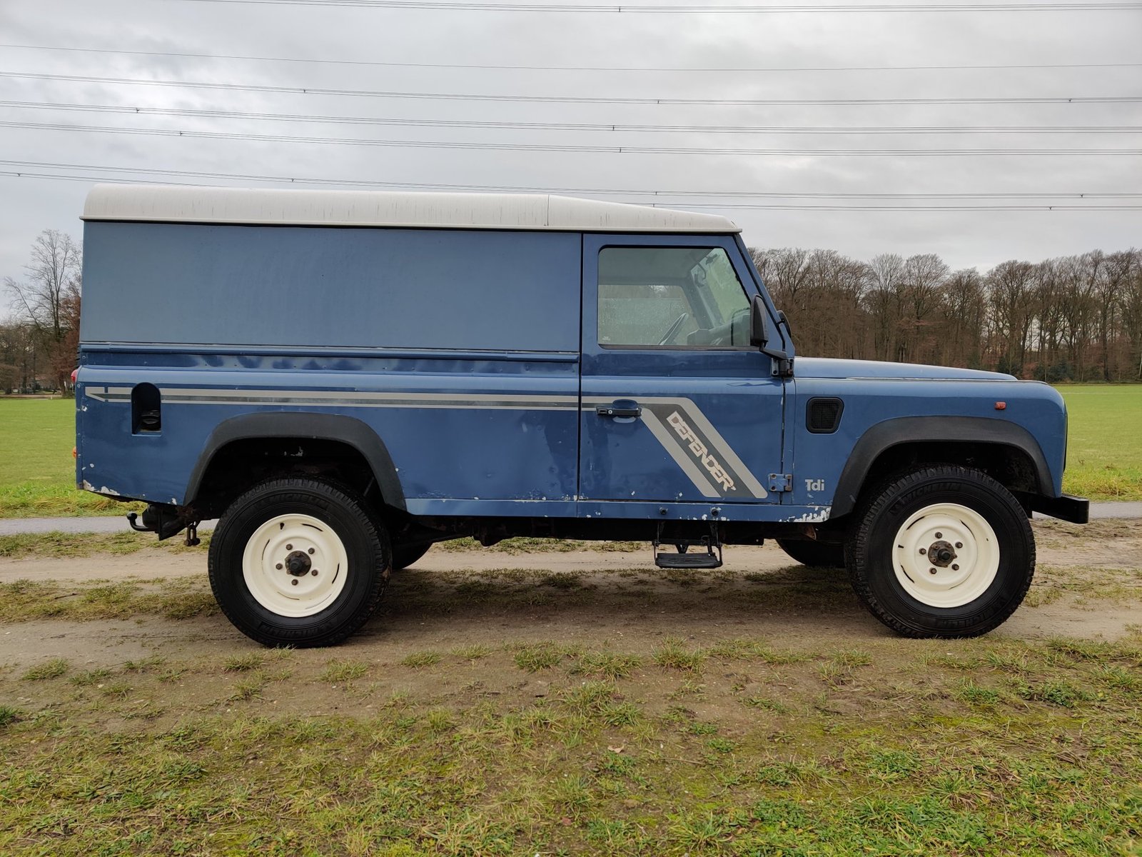 1995 Defender 110 vehicle photograph 02