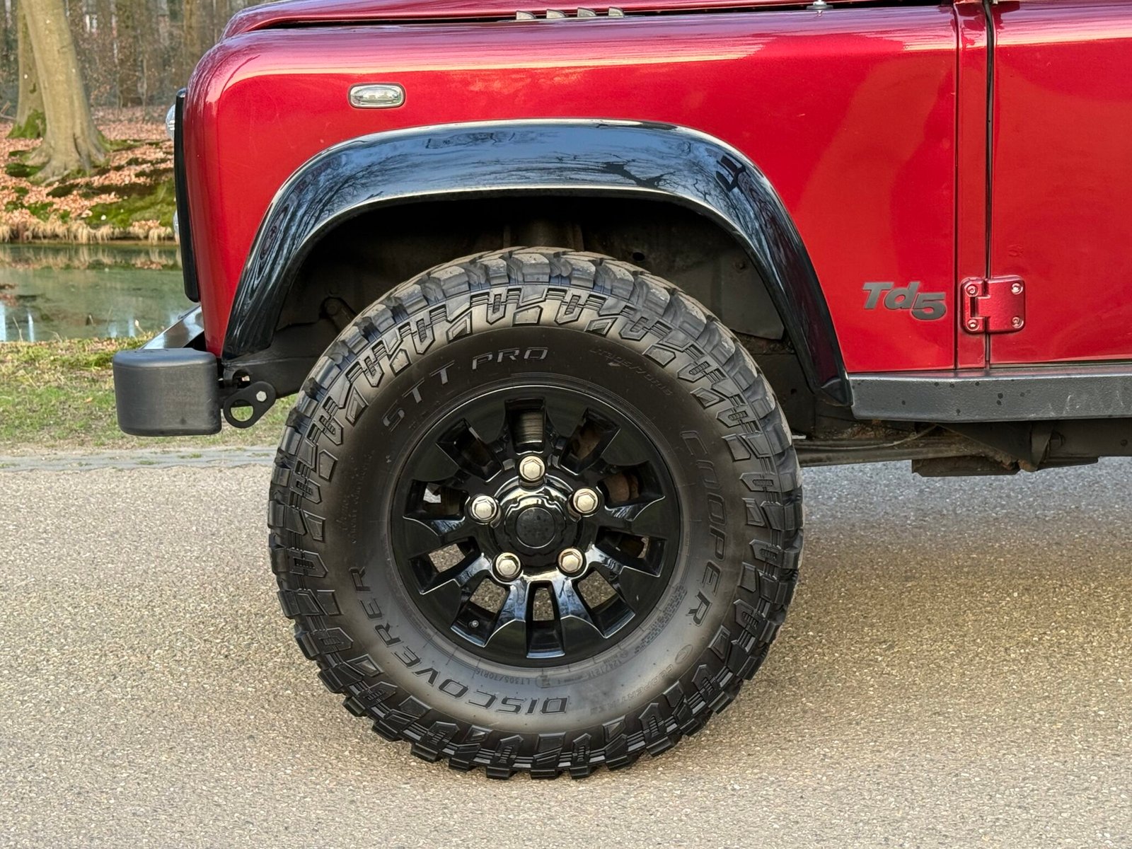2006 Defender 130 Crewcab vehicle photograph 09