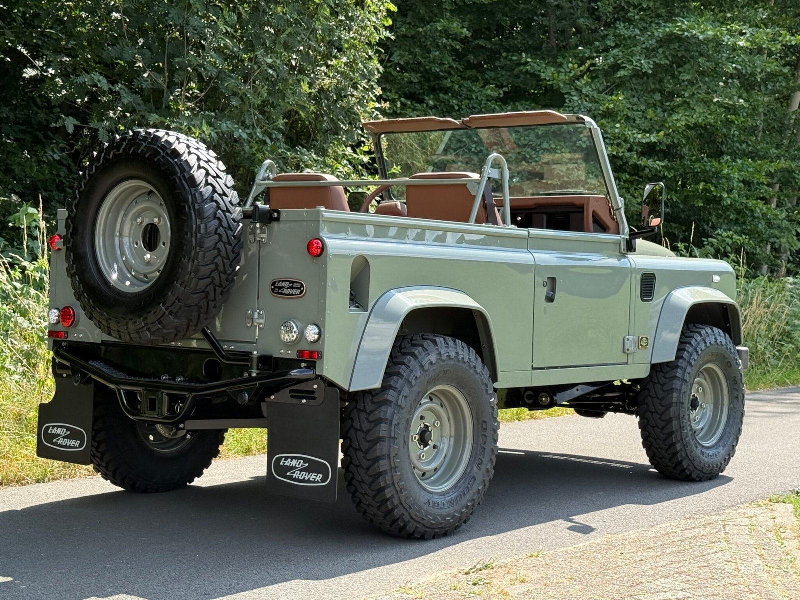 1999 Defender 90 vehicle photograph 03