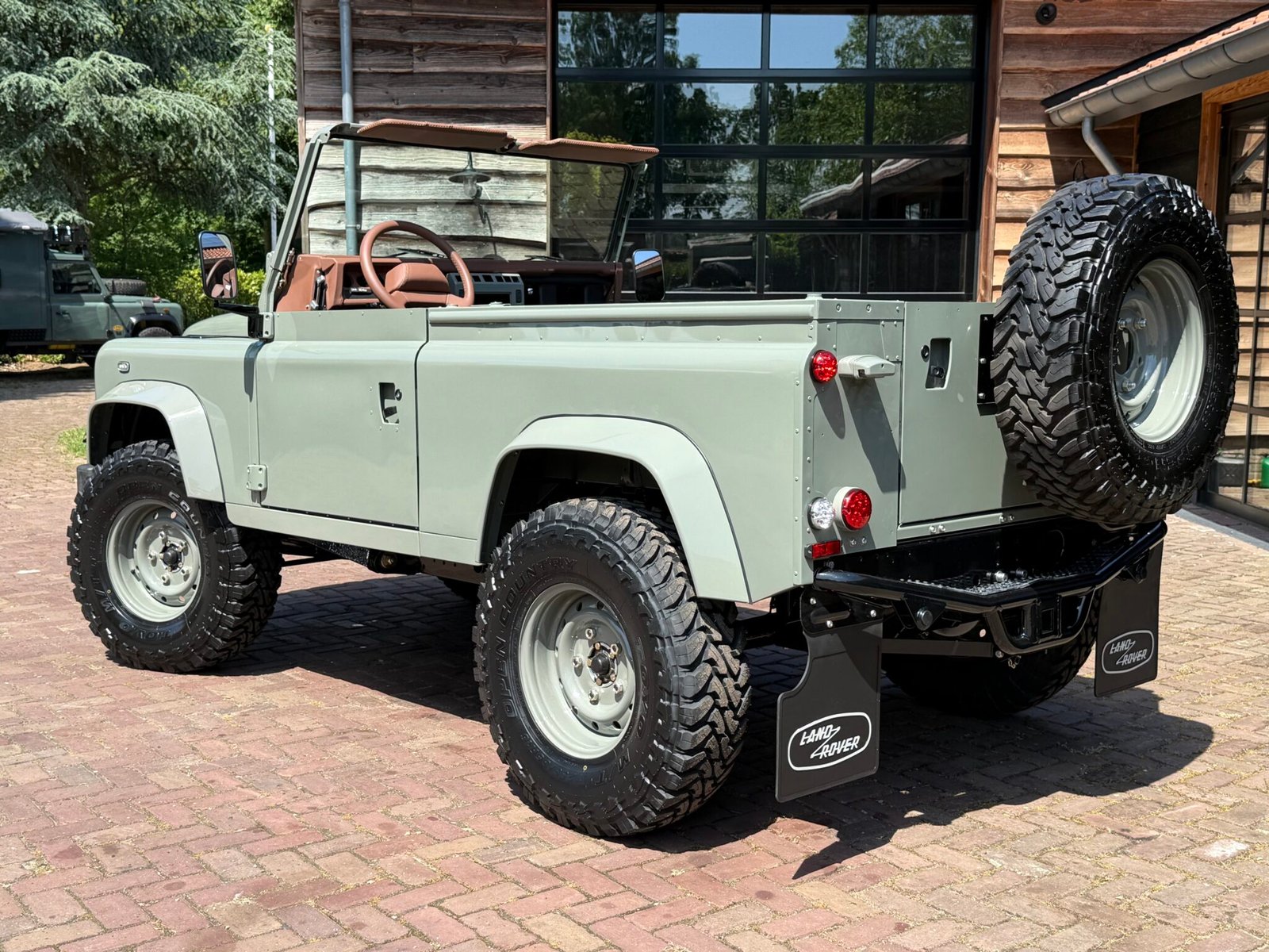 1999 Defender 90 vehicle photograph 08