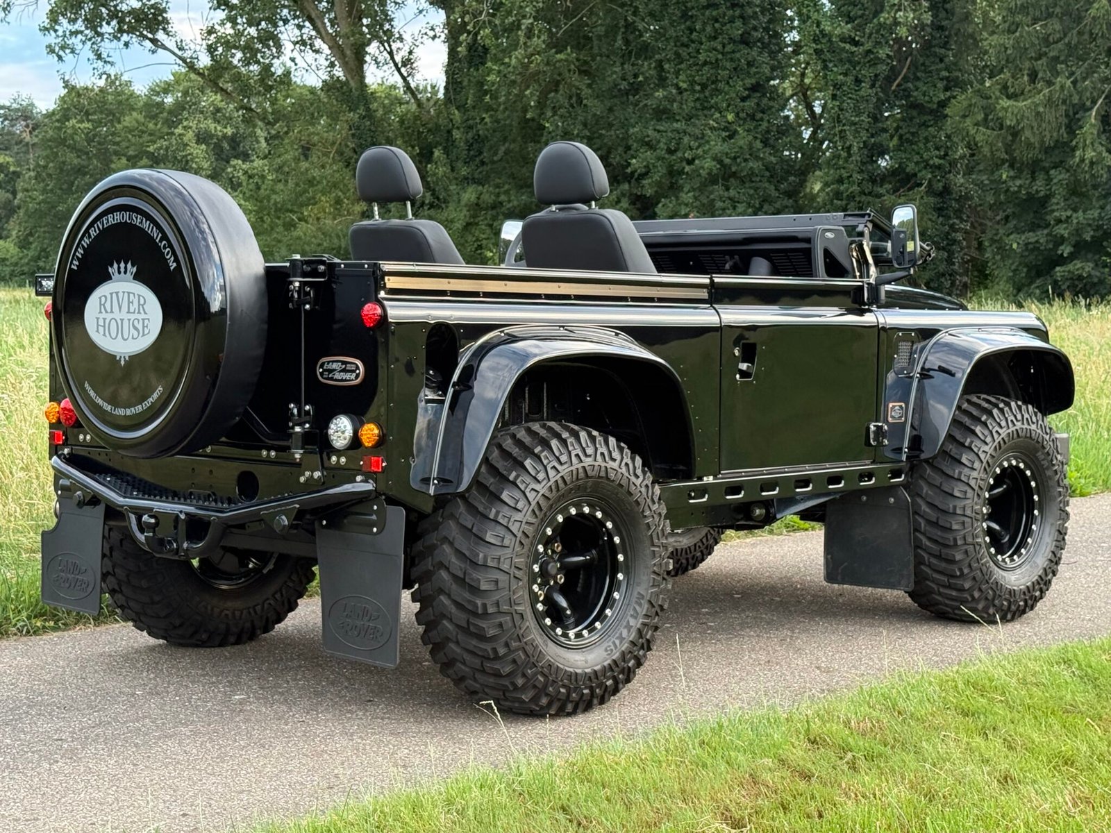 1999 Defender 90 Soft Top vehicle photograph 03