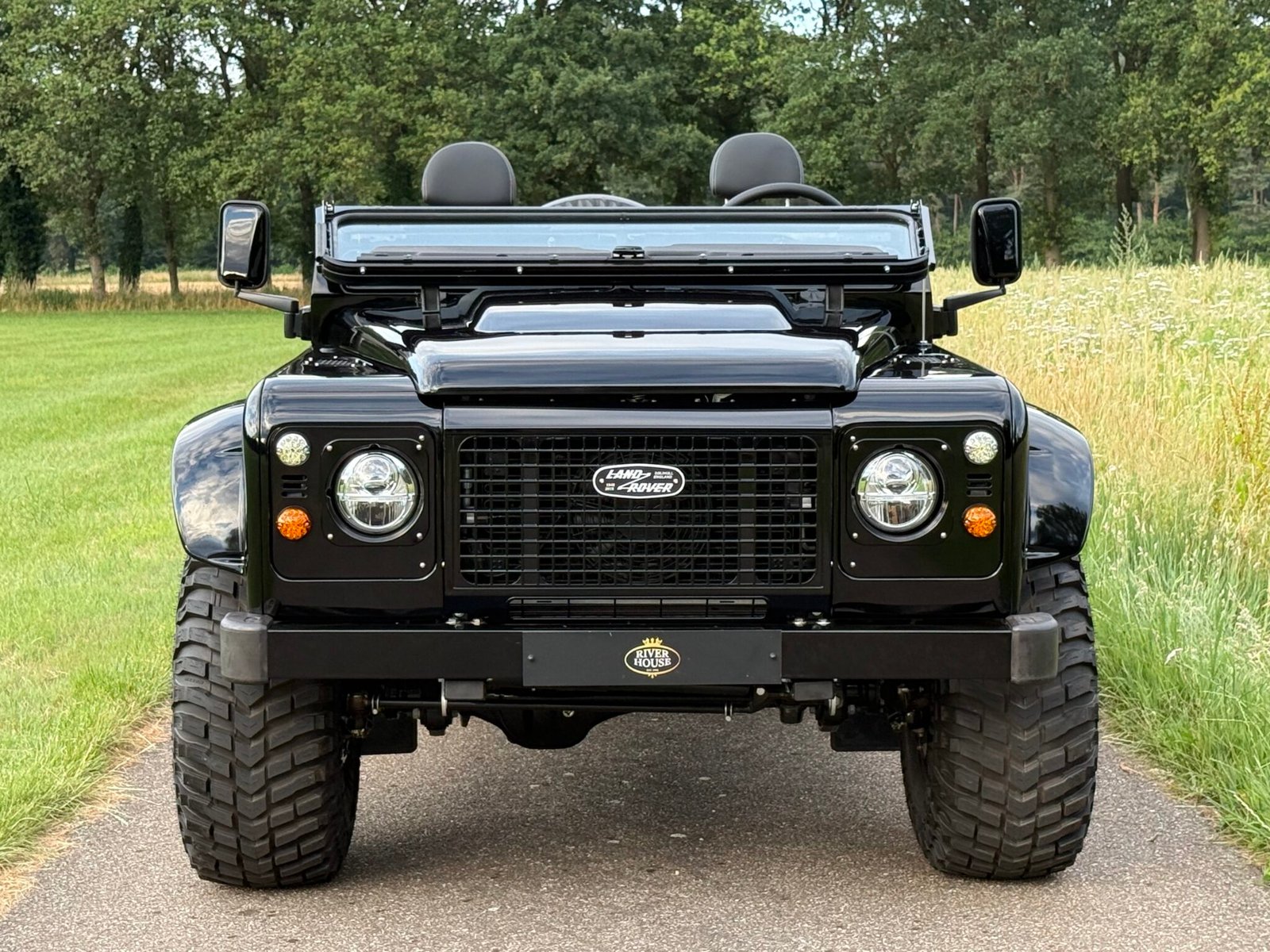1999 Defender 90 Soft Top vehicle photograph 04