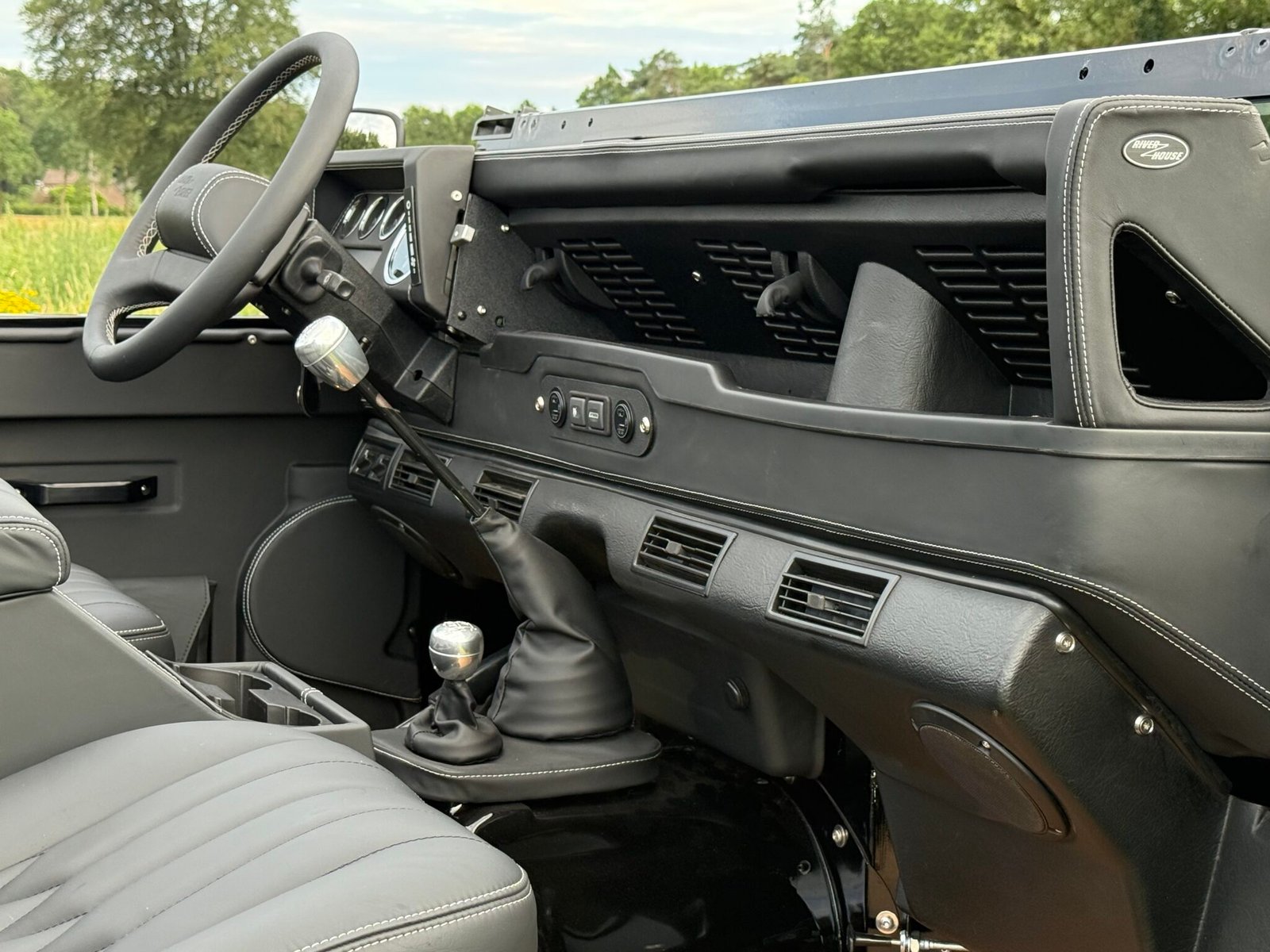 1999 Defender 90 Soft Top vehicle photograph 08