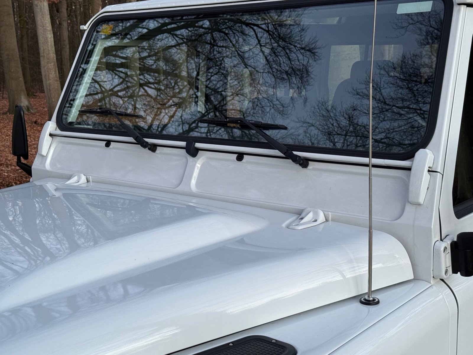 2016 Defender 110 vehicle photograph 08