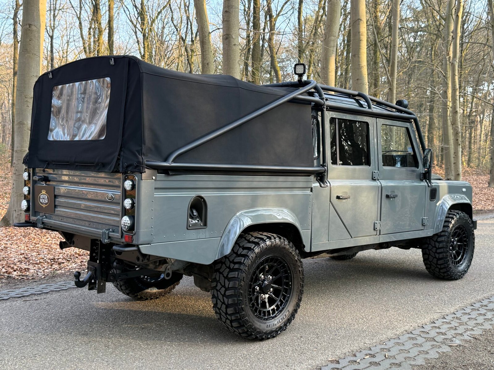 2000 Defender 130 Crewcab vehicle photograph 07