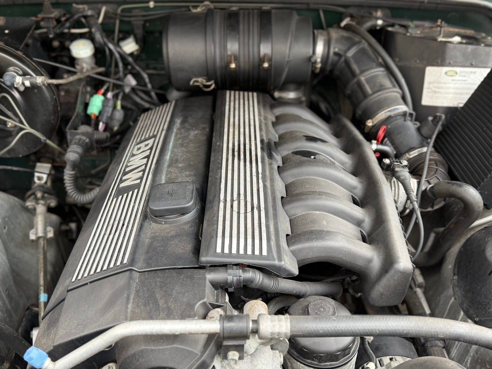 2000 Defender 90 Stationwagon vehicle photograph 09