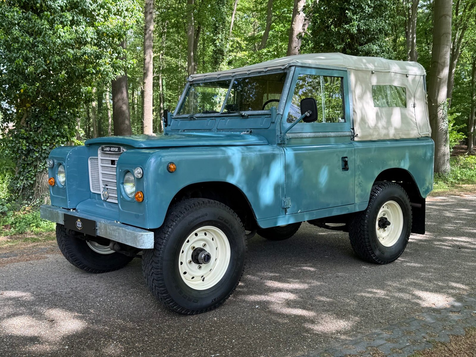 1975 LHD Series 3 Soft Top, 2.25 Gas engine 4 cylinder, Marine Blue - Riverhouse Landrover