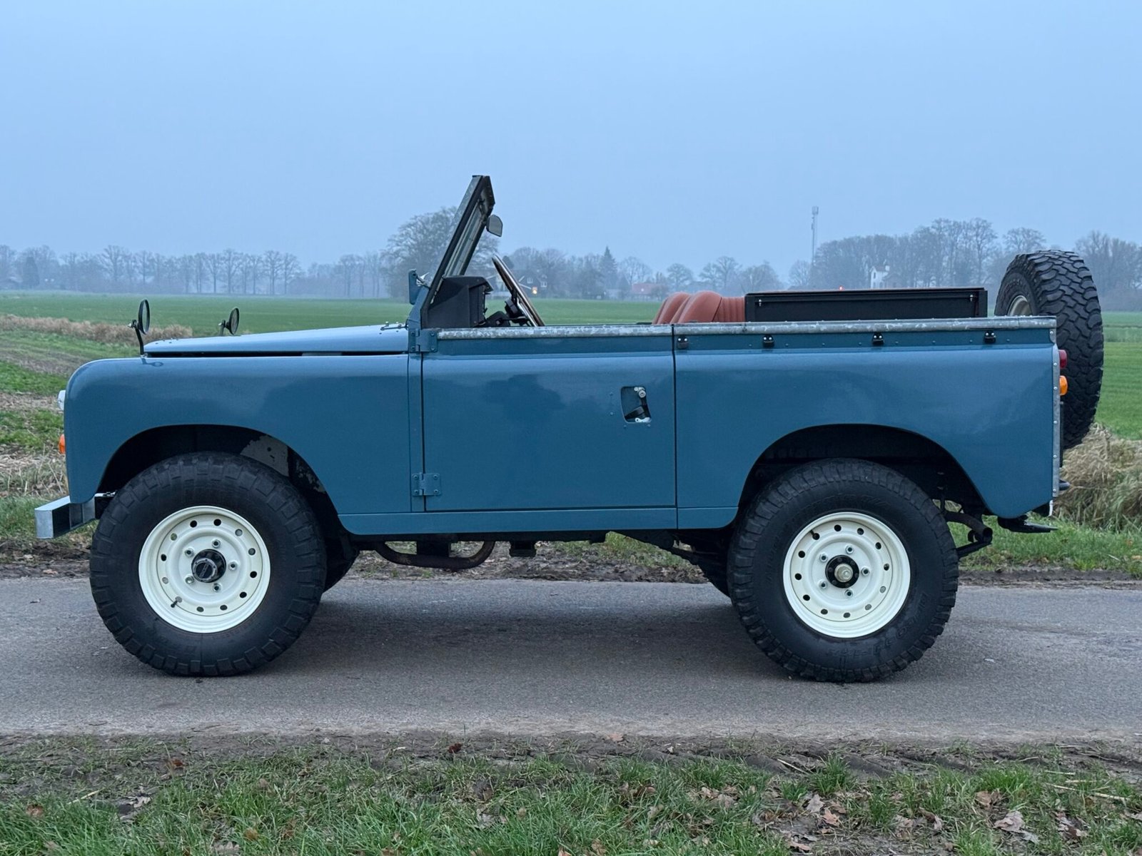 1980 LHD Series 3 2.5 Diesel in Marine Blue