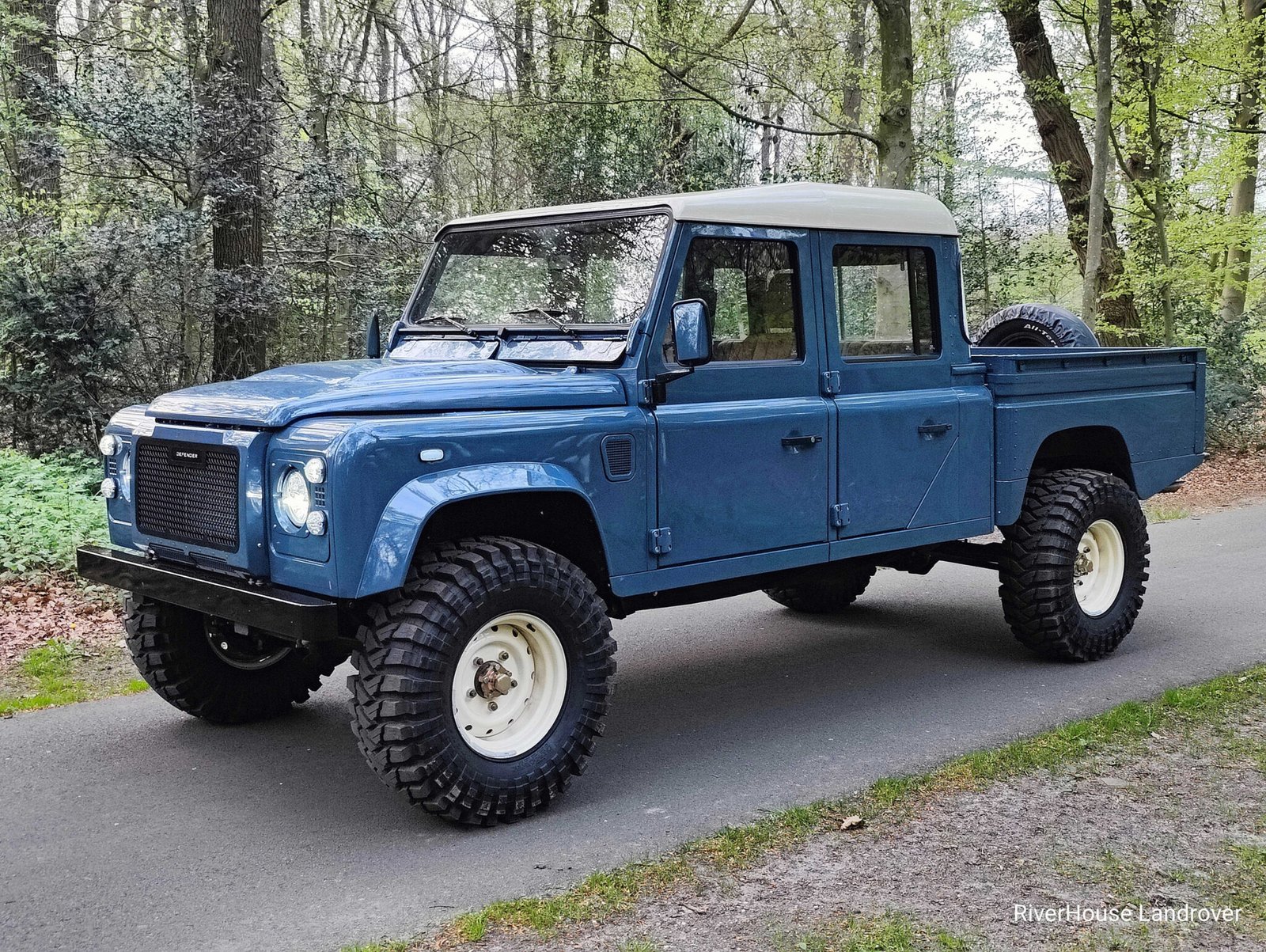 1993 LHD Defender 130 CrewCab 200 Tdi in ARLES BLUE - Riverhouse Landrover