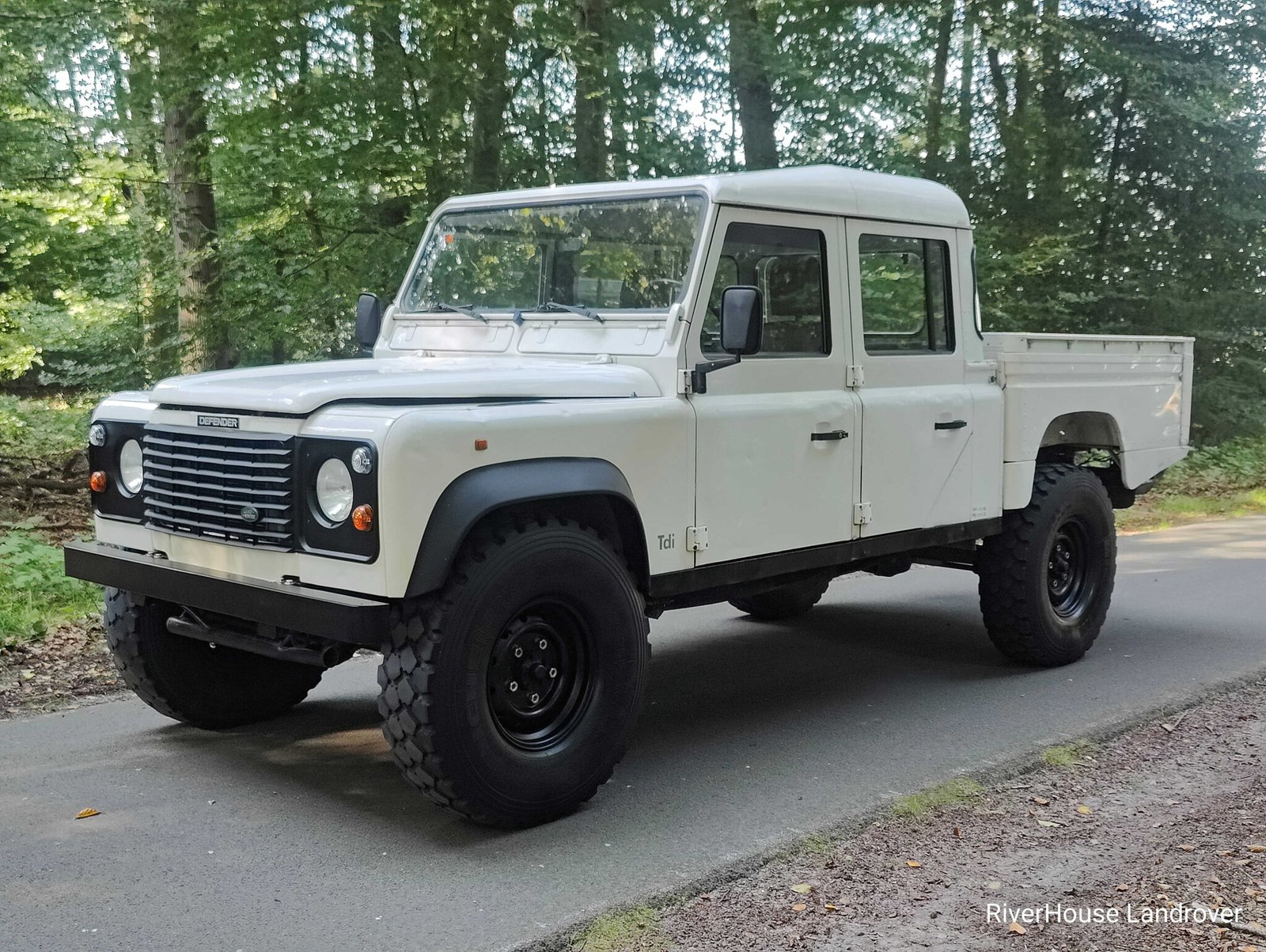 1997 Defender 130 CrewCab 300 Tdi White , unrestored - Riverhouse Landrover