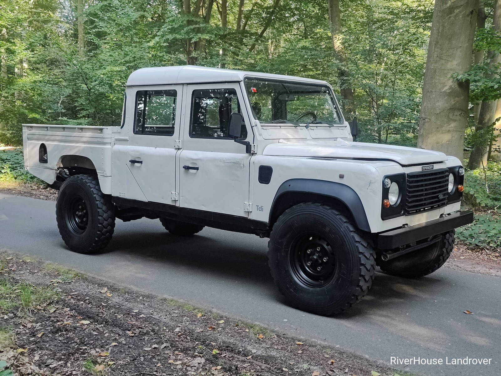 1997 Defender 130 CrewCab 300 Tdi White , unrestored