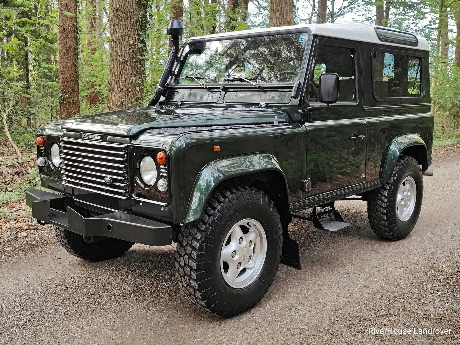 1998 Defender 90 300 Tdi Stationwagon Epsom Green