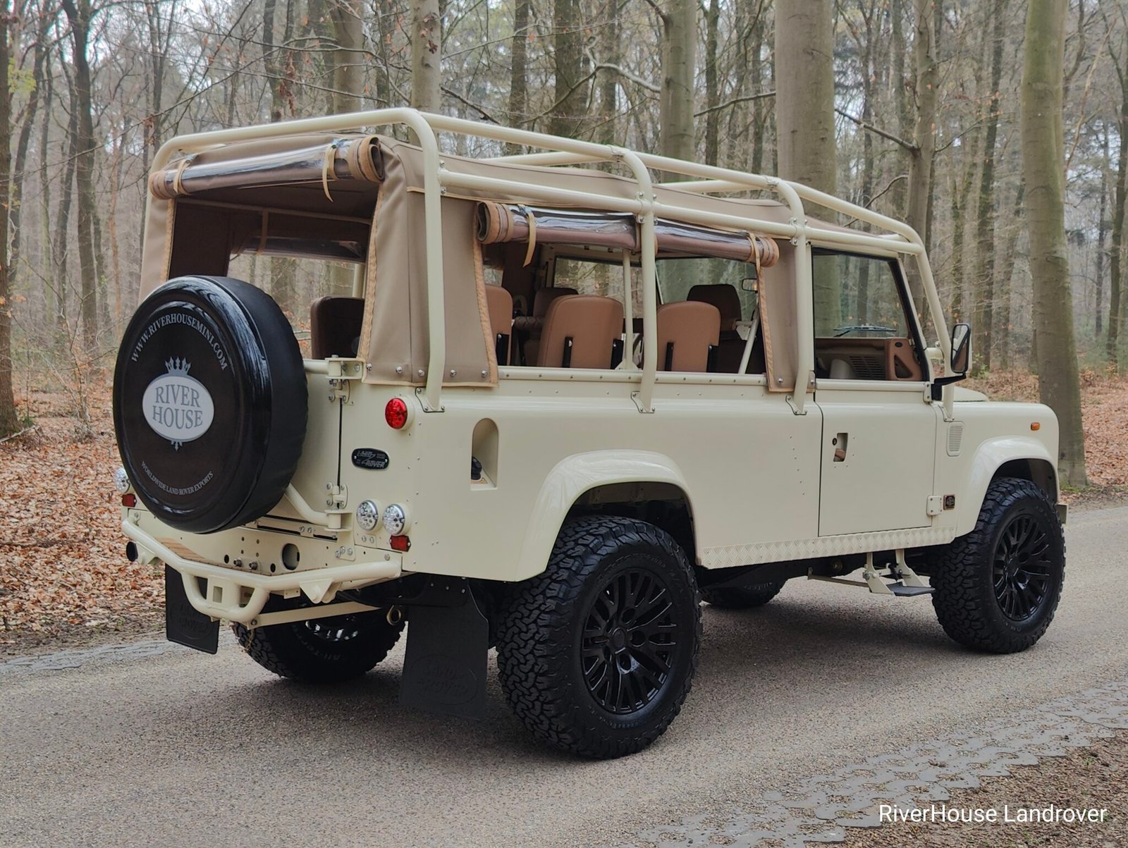 1999 Defender 110 Soft Top Td5 with only 19000 km