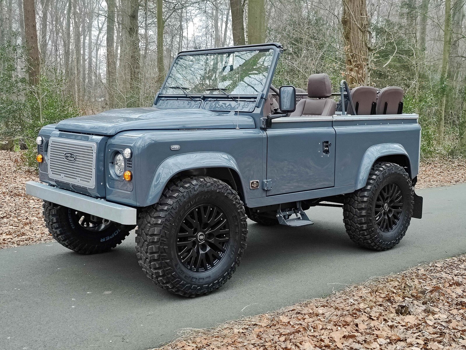 1999 Defender 90 Soft Top Td5 Basalt Blue, very low mileage - Riverhouse Landrover