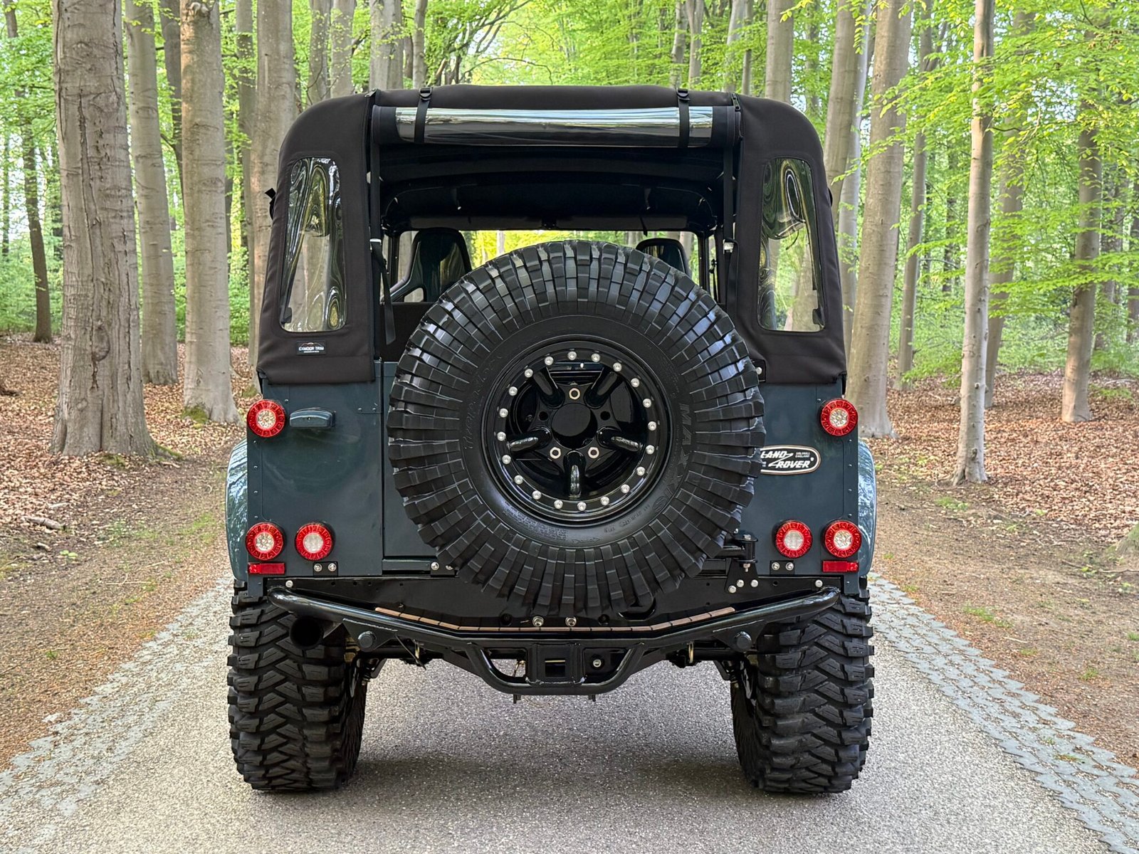 2000 Defender 110 BEACHRUNNER Td5 Teak Floors and Leather