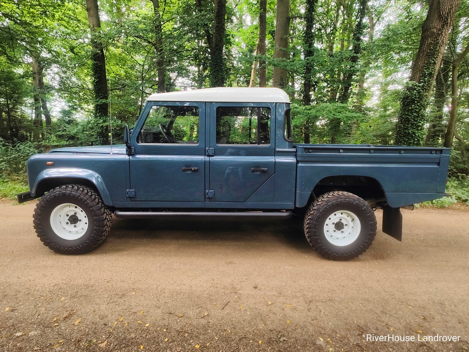 2000 Defender 130 Td5 CrewCab Tasman Blue Metallic