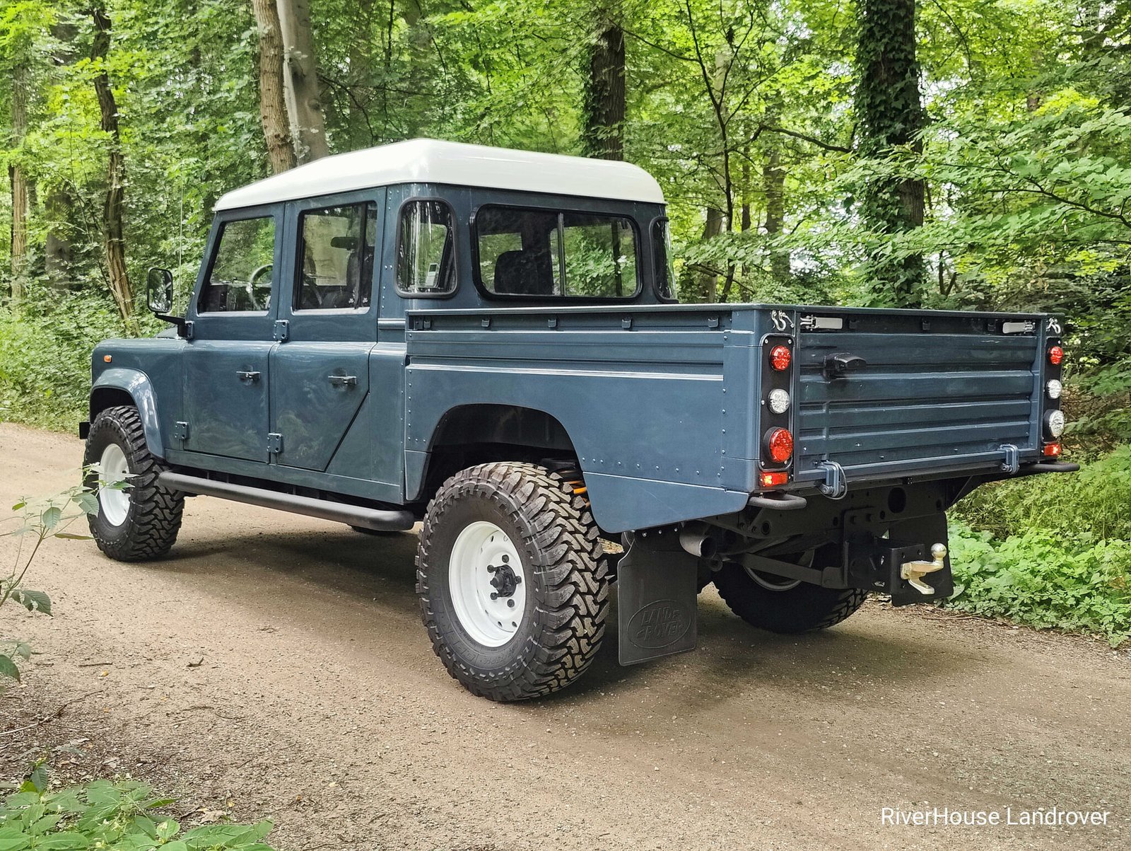 2000 Defender 130 Td5 CrewCab Tasman Blue Metallic