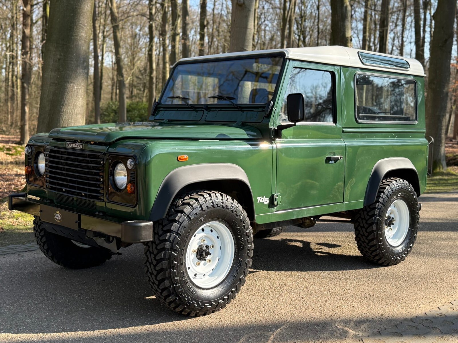 2000 LHD Defender 90 County Stationwagon Td5 in Conisten Green, PRICE LOWERED - Riverhouse Landrover