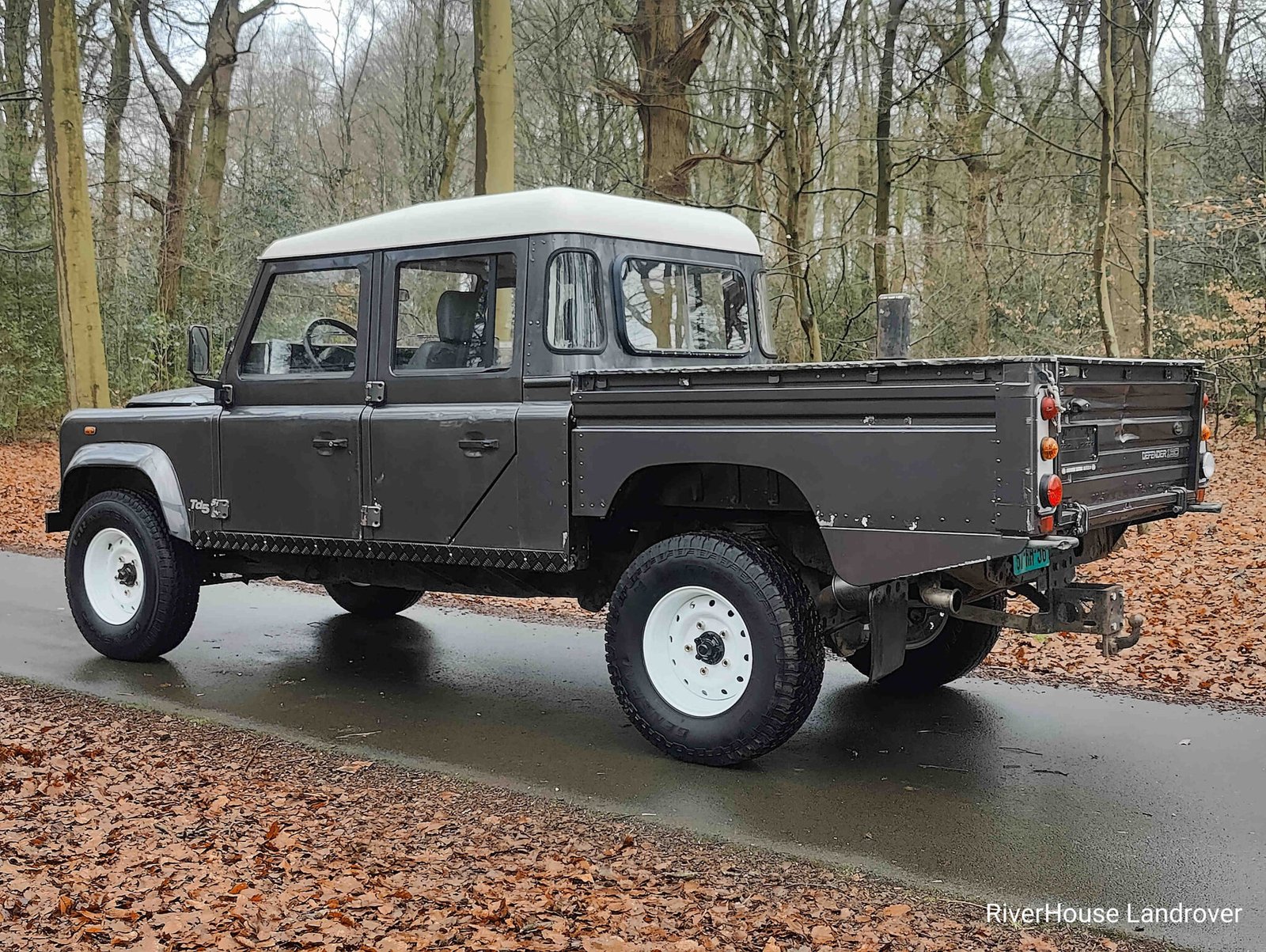 2001 Defender 130 Td5 CrewCab with AC