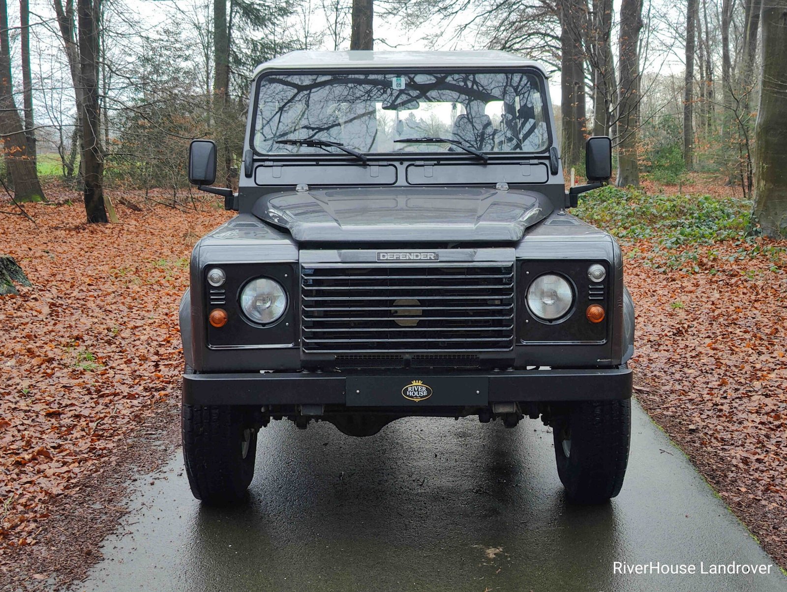2001 Defender 130 Td5 CrewCab with AC