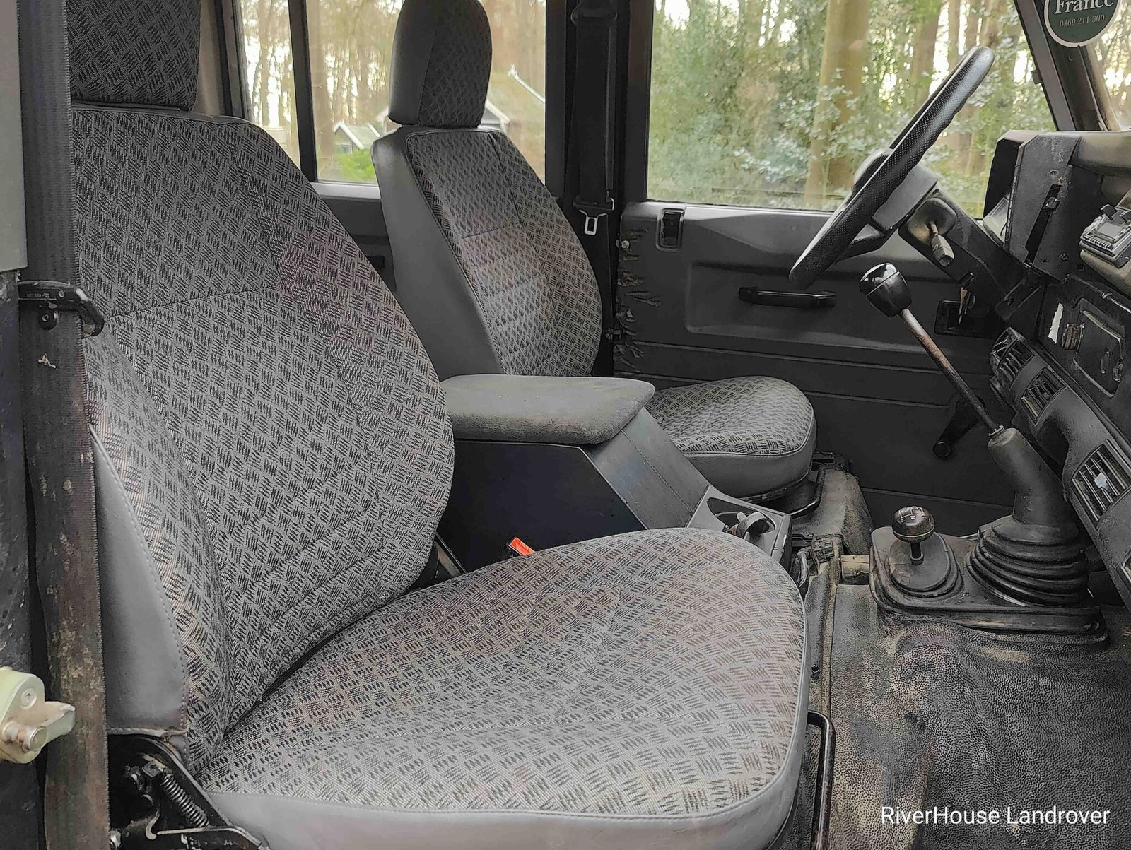 2001 Defender 130 Td5 CrewCab with AC