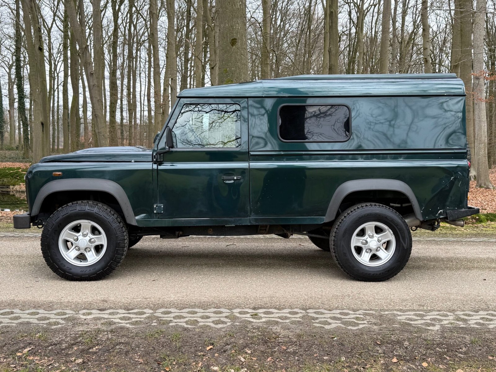 2013 LHD Defender 110 Hardtop 2.2 Tdci Aintree Green