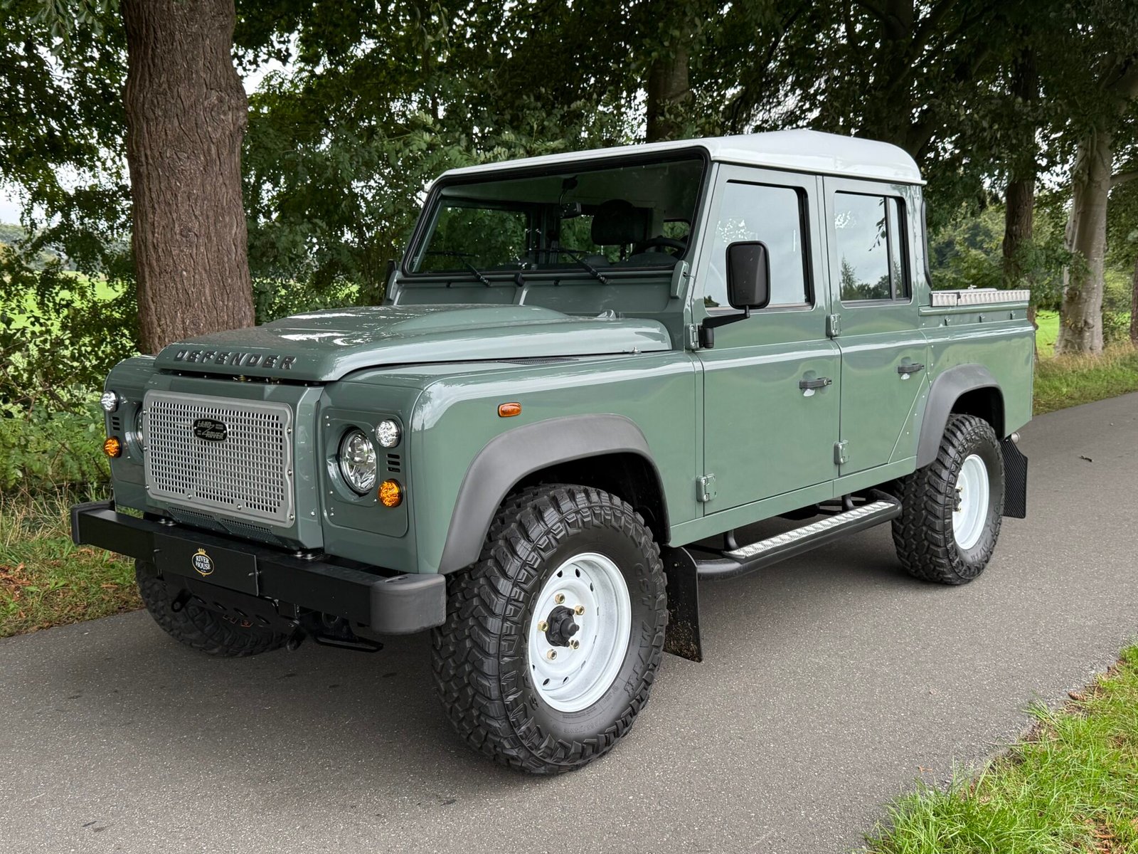 2016 Defender 110 Crewcab 2.2 TDCI Keswick Green Heritage