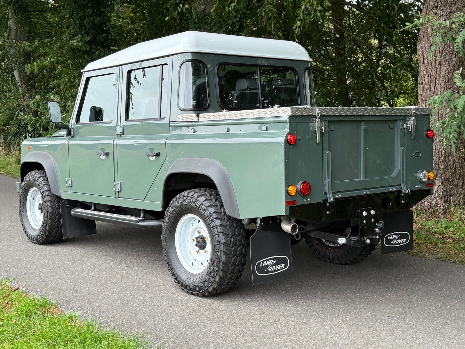 2016 Defender 110 Crewcab 2.2 TDCI Keswick Green Heritage