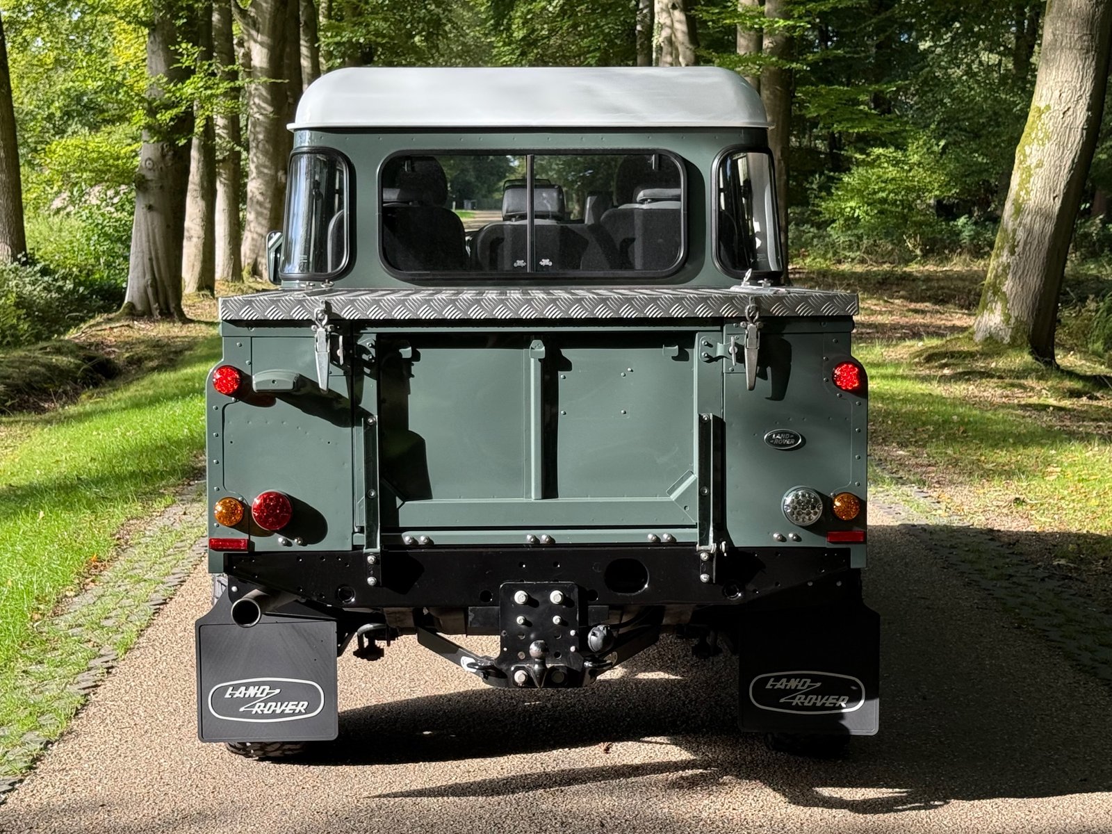 2016 Defender 110 Crewcab 2.2 TDCI Keswick Green Heritage